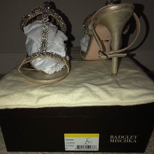 Badgley Mischka Yuliana Size 8